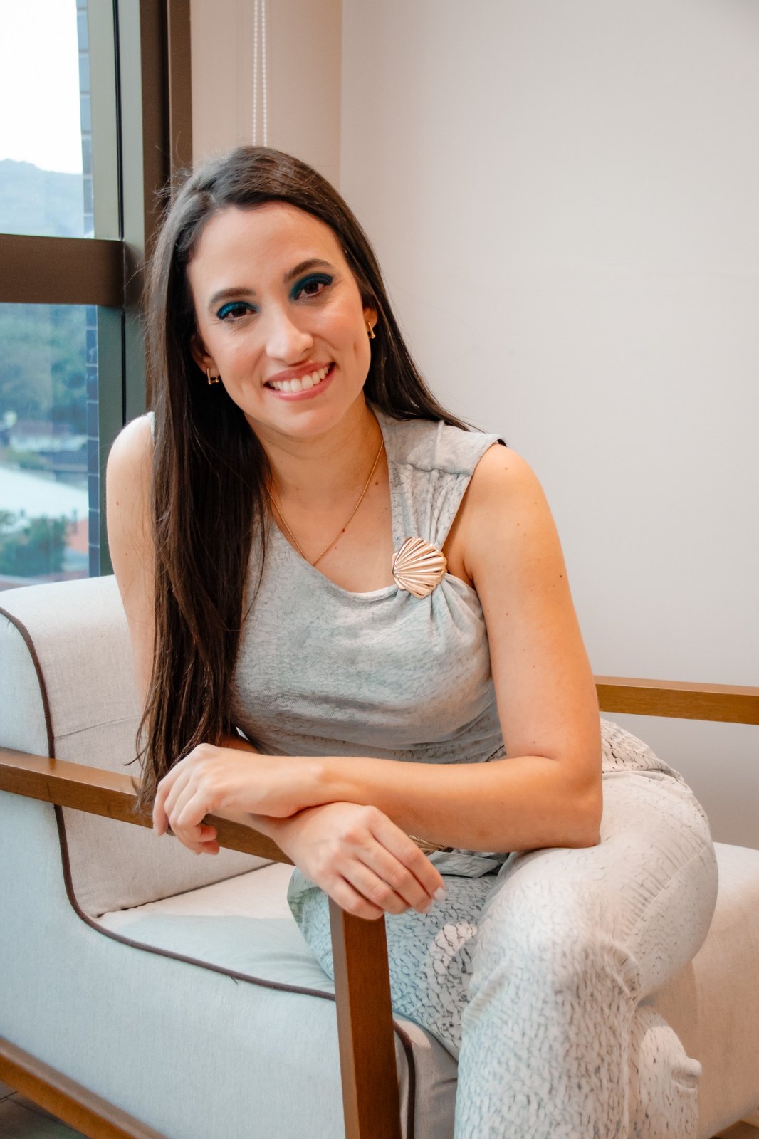 Dra. Thais Heim em consulta